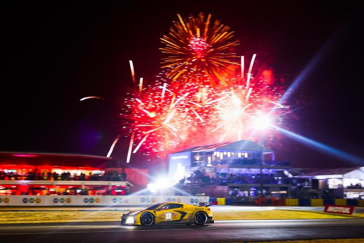 A GLÓRIA DO CORVETTE EM LE MANS