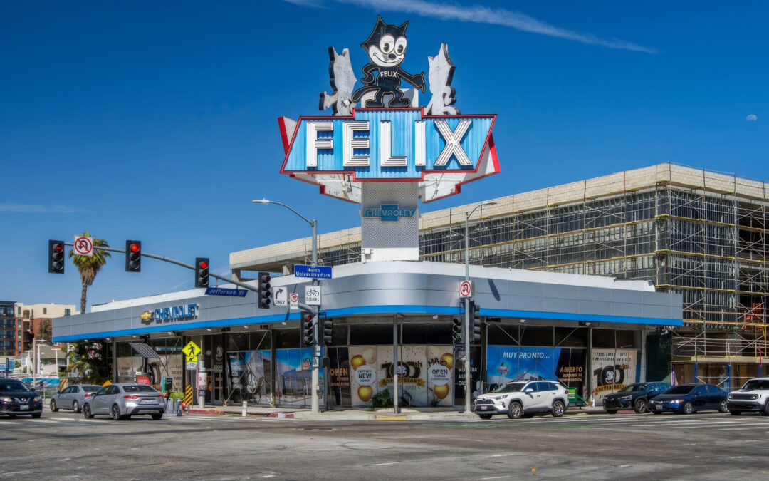O Gato Felix virou vendedor Chevrolet